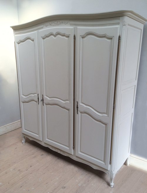 Deco Chambre Couleur Bleu : Armoire Chambre Style Provencal Th century antique french louis xv Deco Chambre Couleur Bleu : Armoire Chambre Style Provencal Th century antique french louis xv